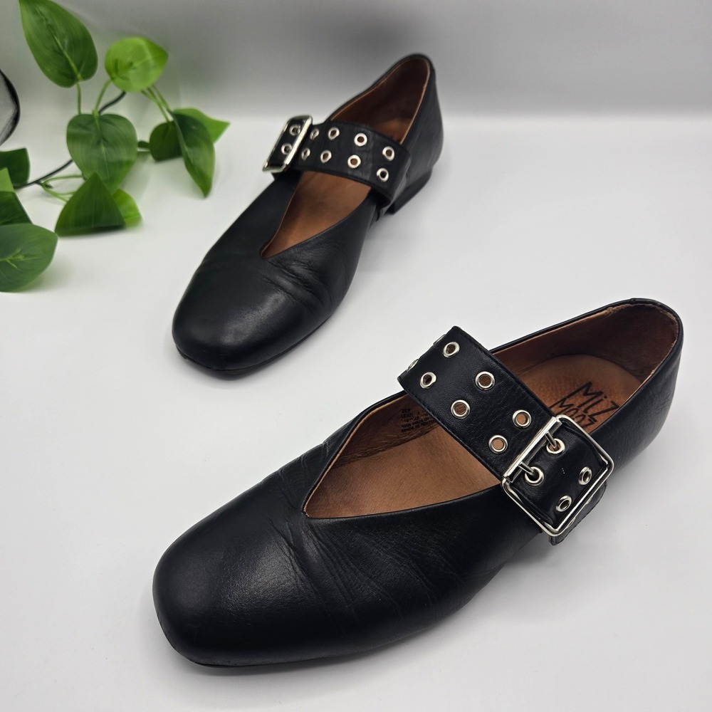 Miz Mooz Mary Jane Flats Womens Black Leather Grommet Buckle Strap Shoes WMS 8.5